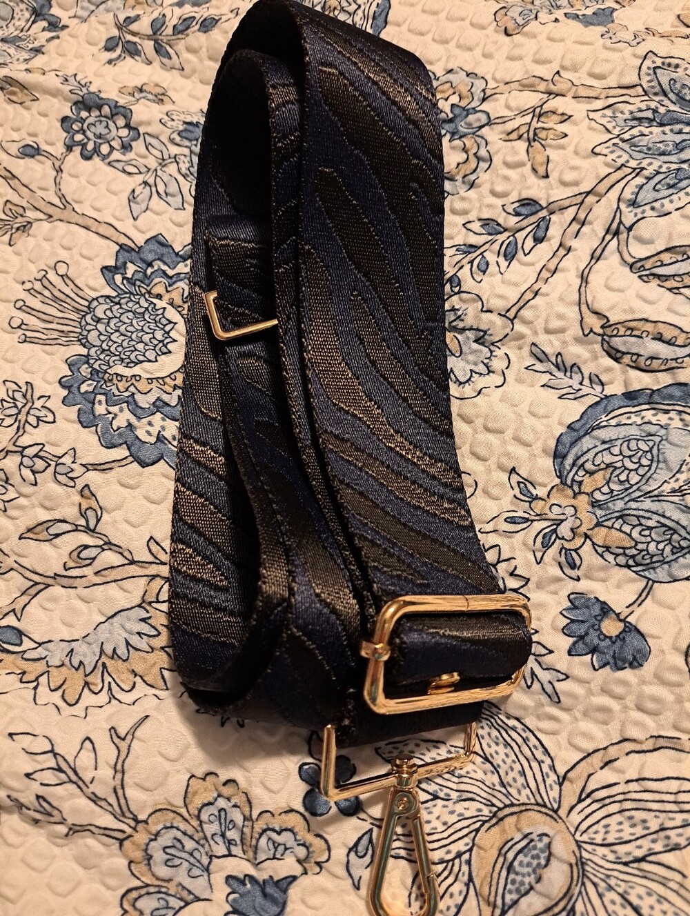 Pom Pom London 2" Crossbody Strap NWOT - Picture 3 of 4